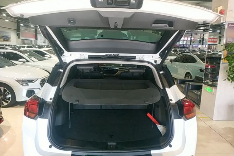 Used Buick Encore GX 2022 332T CVT Two-Wheel Drive Luxury Version Trunk