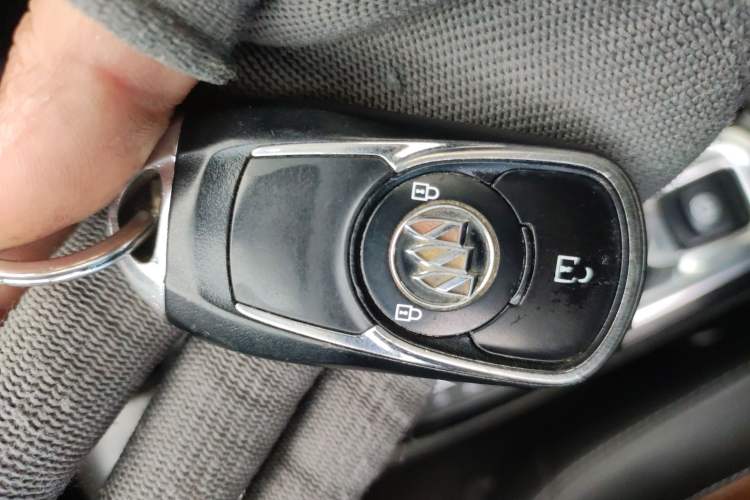 Used Buick Encore GX 2022 332T CVT Two-Wheel Drive Luxury Version Vehicle Key