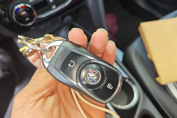 Used Buick Encore GX 2022 332T CVT Two-Wheel Drive Luxury Version Vehicle Key