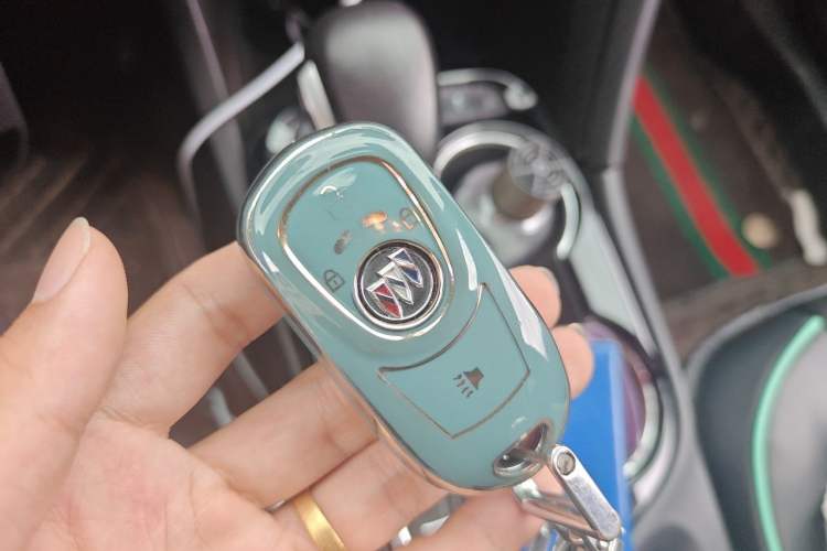 Used Buick Encore GX 2022 332T CVT Two-Wheel Drive Luxury Version Vehicle Key