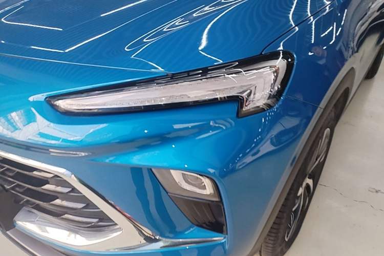 Used Buick Encore PLUS 2023 Smart Fun Edition Left Front Headlight