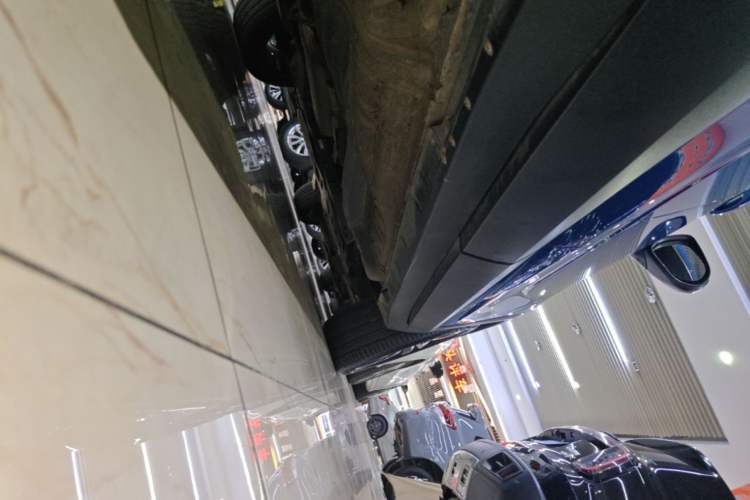 Used Buick Encore PLUS 2023 Smart Fun Edition Right Side Sill