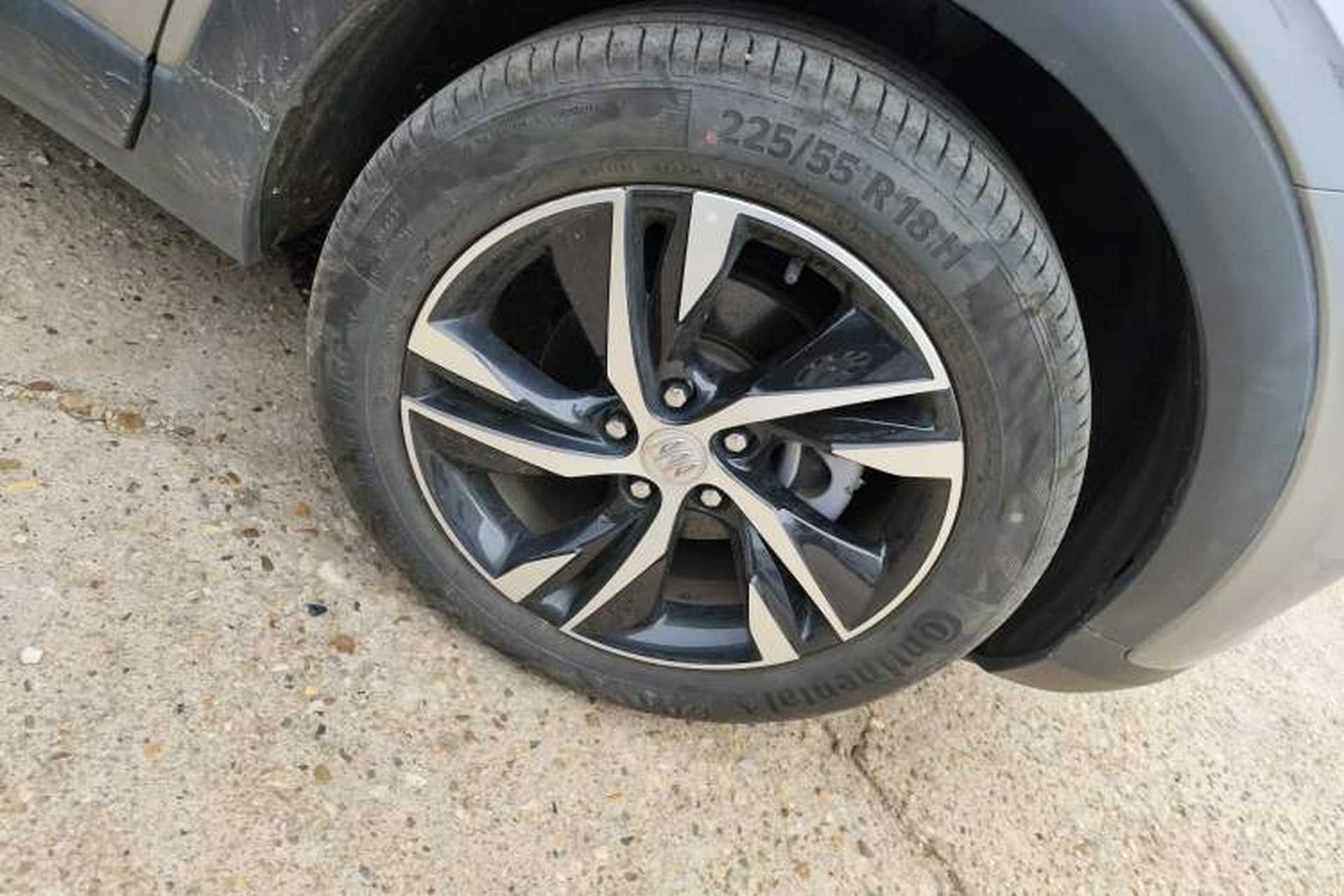 Used Buick Encore PLUS 2023 Smart Fun Edition Exterior 7