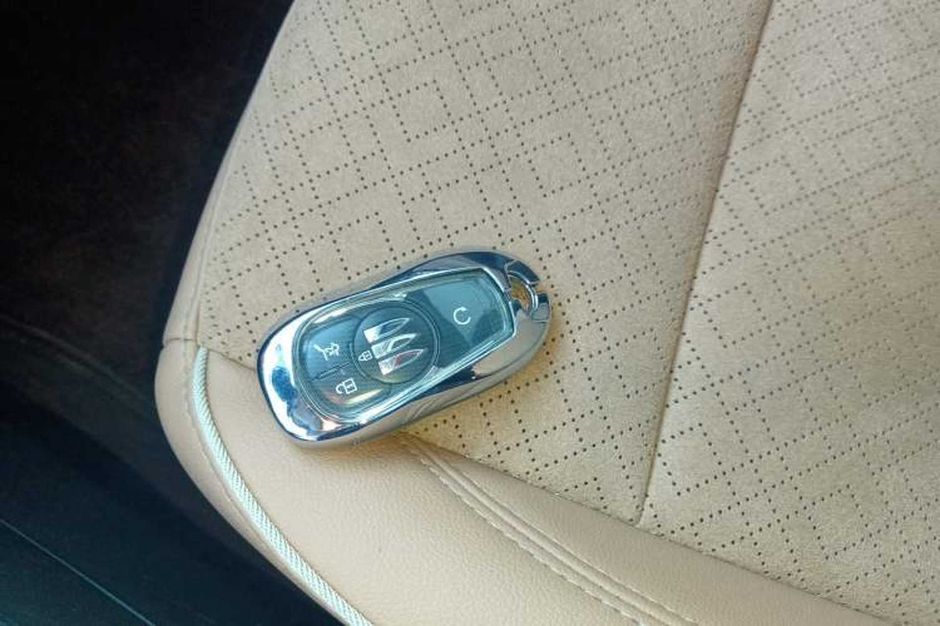 Used Buick Encore PLUS 2023 Smart Fun Edition Vehicle Key