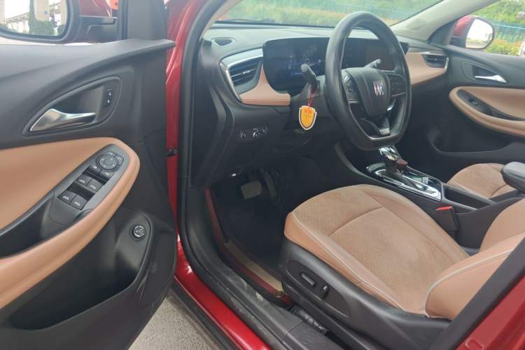Used Buick Encore PLUS 2023 Smart Fun Edition Driver Seat