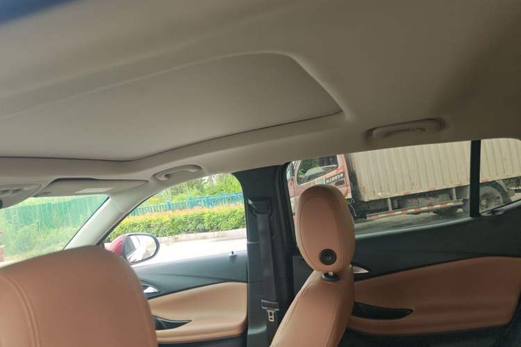 Used Buick Encore PLUS 2023 Smart Fun Edition Headliner