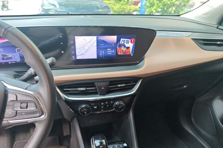 Used Buick Encore PLUS 2023 Smart Fun Edition Audio And AC Panel