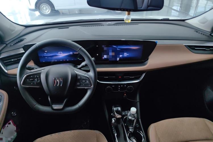 Used Buick Encore PLUS 2023 Smart Fun Edition Center Console