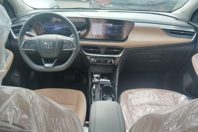Used Buick Encore PLUS 2023 Smart Fun Edition Center Console