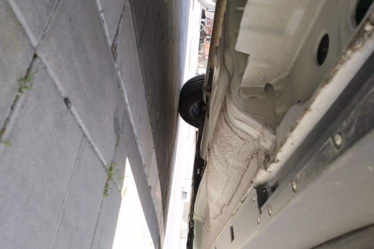 Used Buick Encore PLUS 2023 Smart Fun Edition Chassis Rear Right
