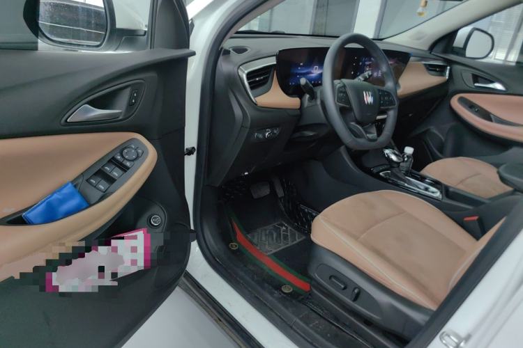 Used Buick Encore PLUS 2023 Smart Fun Edition Driver Seat