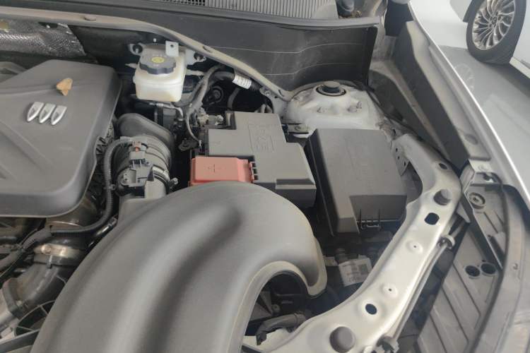 Used Buick Encore PLUS 2023 Smart Fun Edition Engine Bay Left