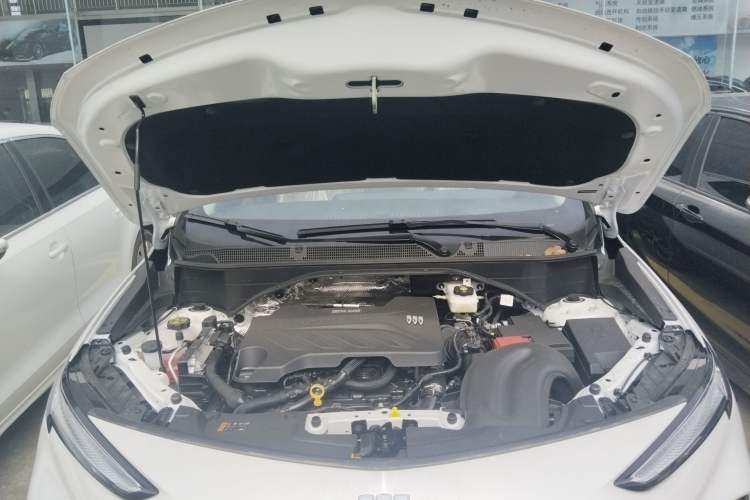 Used Buick Encore PLUS 2023 Smart Fun Edition Engine Bay