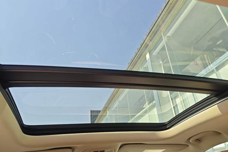 Used Buick Encore PLUS 2023 Smart Fun Edition Headliner