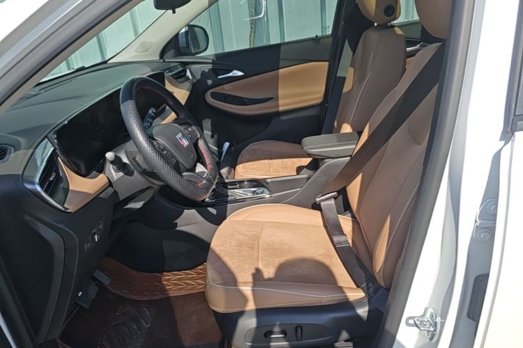 Used Buick Encore PLUS 2023 Smart Fun Edition Left Front Seat