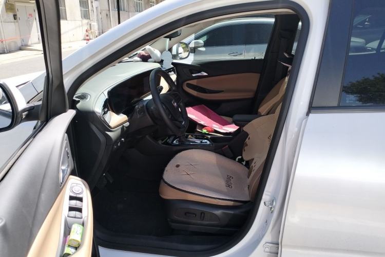 Used Buick Encore PLUS 2023 Smart Fun Edition Left Front Seat