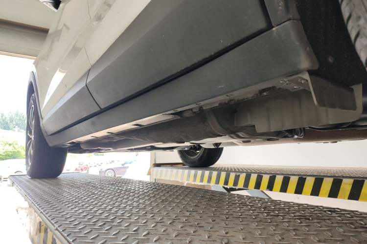 Used Buick Encore PLUS 2023 Smart Fun Edition Left Side Sill