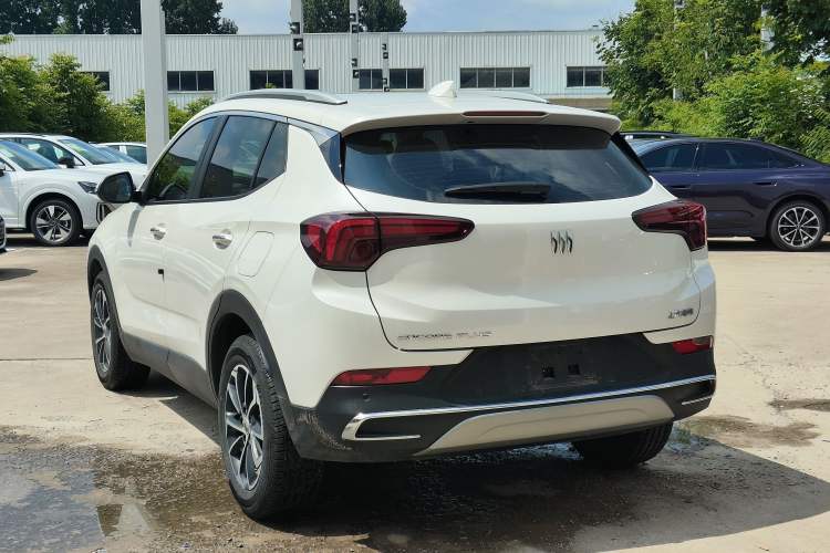Used Buick Encore PLUS 2023 Smart Fun Edition Rear Left 45 Deg