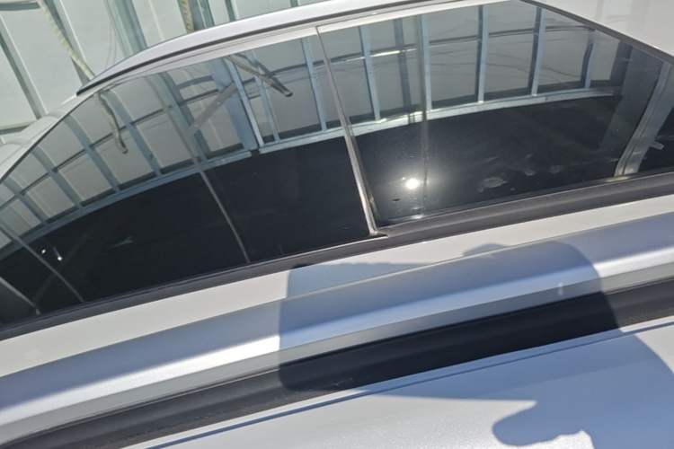 Used Buick Encore PLUS 2023 Smart Fun Edition Roof