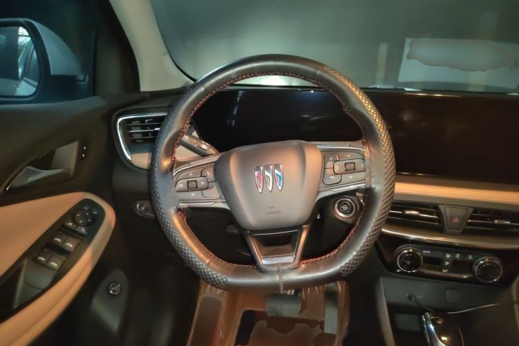 Used Buick Encore PLUS 2023 Smart Fun Edition Steering Wheel