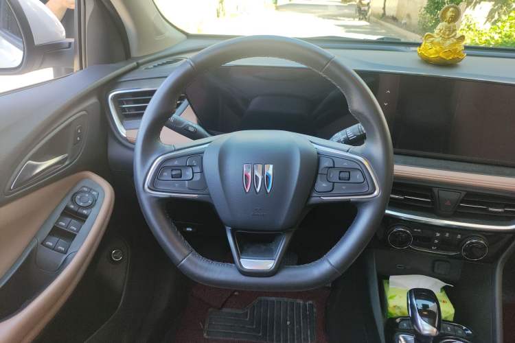 Used Buick Encore PLUS 2023 Smart Fun Edition Steering Wheel