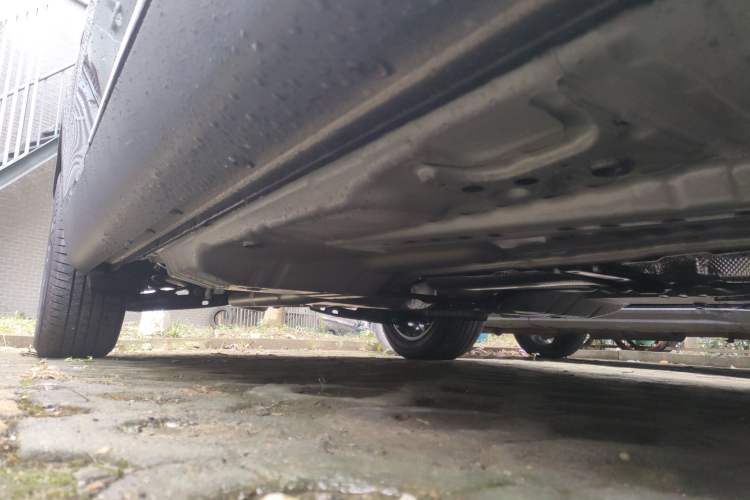 Used Buick Envision 2025 Encore Plus 28T Two-Wheel-Drive Platinum Edition Chassis Front Right