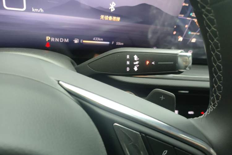 Used Buick Envision 2025 Encore Plus 28T Two-Wheel-Drive Platinum Edition Gear Lever