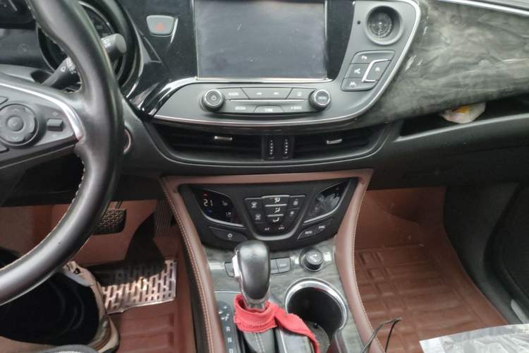 Used Buick Envision 2014 28T Four-Wheel Drive Luxury Model Audio And AC Panel