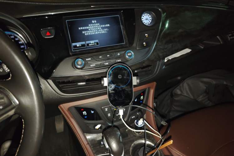 Used Buick Envision 2014 28T Four-Wheel Drive Elite Model Audio And AC Panel