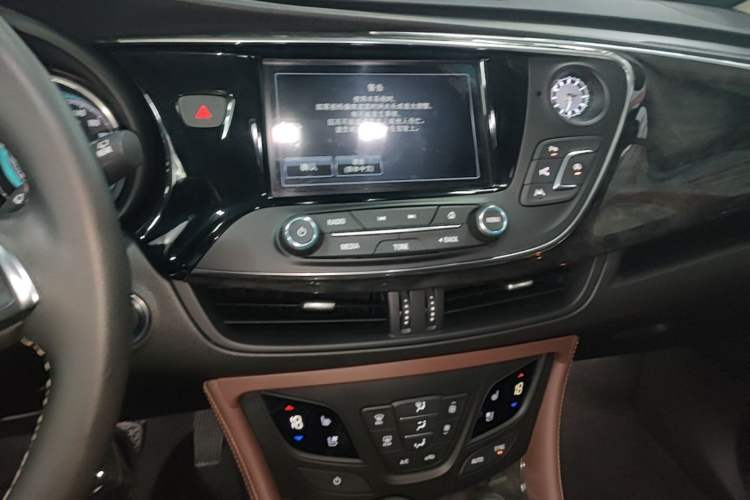 Used Buick Envision 2014 28T Four-Wheel Drive Luxury Model Audio And AC Panel