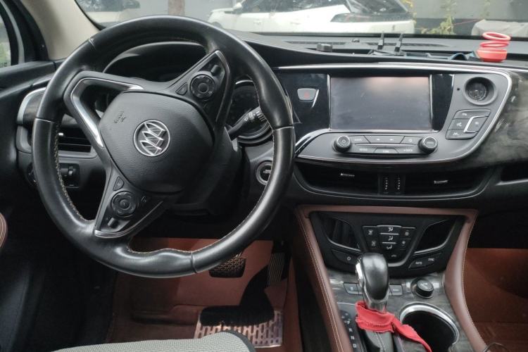 Used Buick Envision 2014 28T Four-Wheel Drive Luxury Model Center Console
