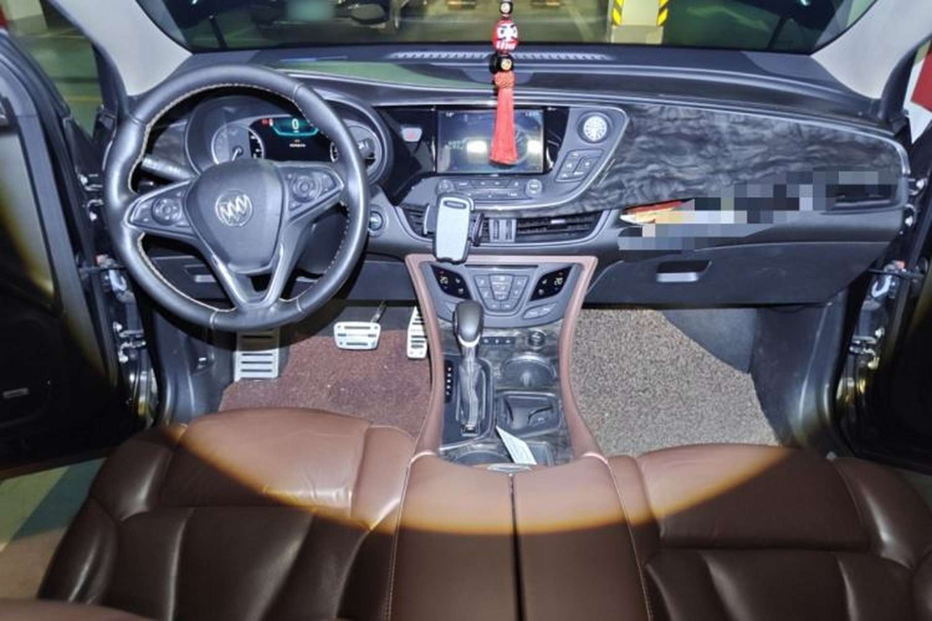 Used Buick Envision 2014 28T All-Wheel-Drive Versatile Sports Flagship Edition Center Console