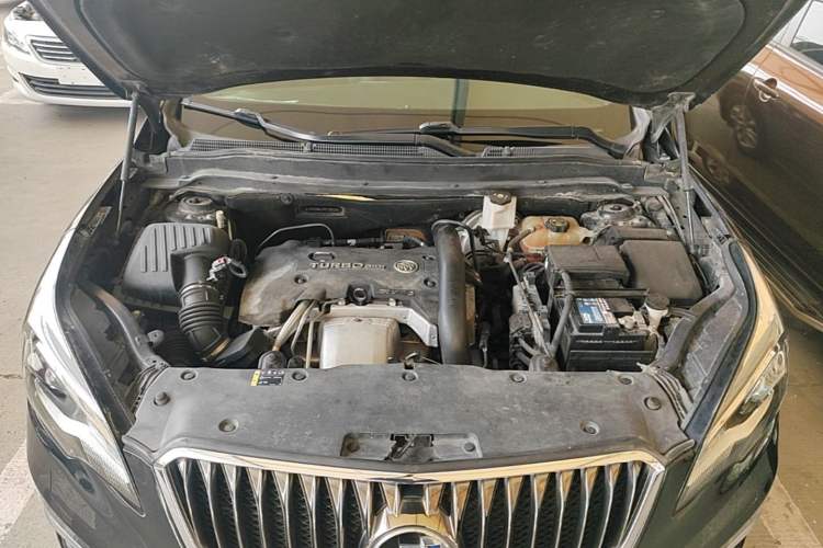 Used Buick Envision 2014 28T Four-Wheel Drive Elite Model Engine Bay