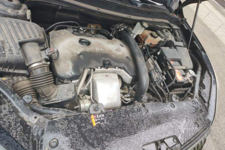 Used Buick Envision 2014 28T Four-Wheel Drive Luxury Model Engine Bay