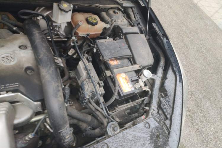 Used Buick Envision 2014 28T Four-Wheel Drive Luxury Model Engine Bay Left