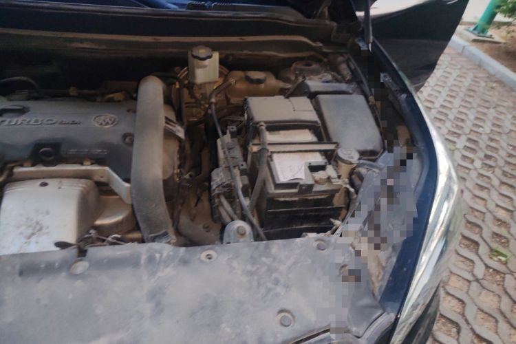 Used Buick Envision 2014 28T Four-Wheel Drive Elite Model Engine Bay Left