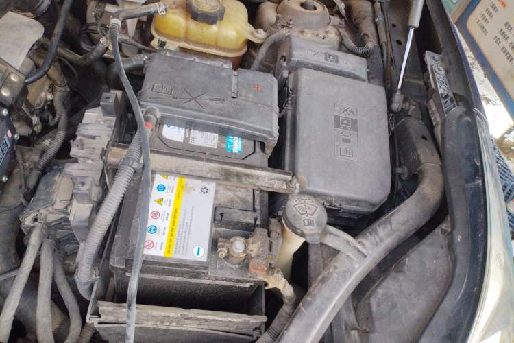 Used Buick Envision 2014 28T Four-Wheel Drive Elite Model Engine Bay Left