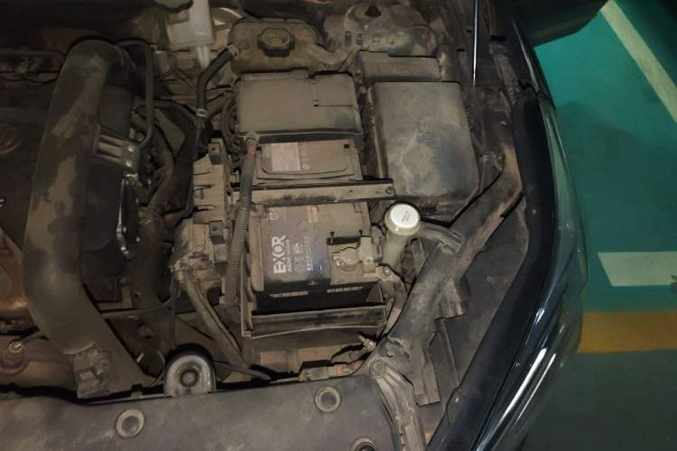 Used Buick Envision 2014 28T Four-Wheel Drive Elite Model Engine Bay Left