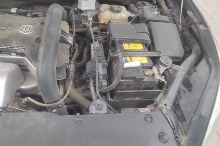 Used Buick Envision 2014 28T Four-Wheel Drive Luxury Model Engine Bay Left