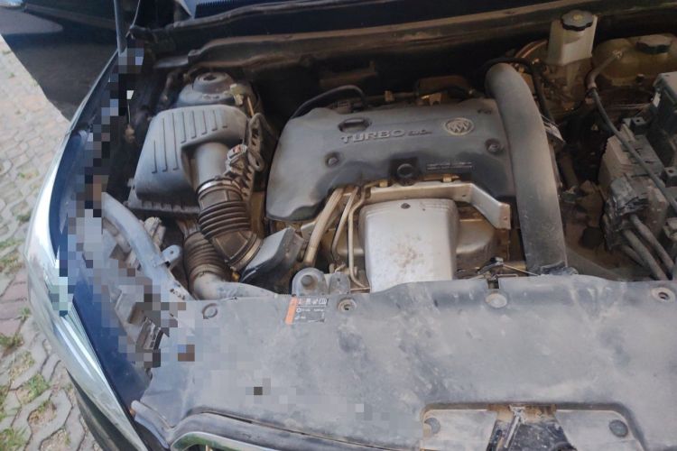 Used Buick Envision 2014 28T Four-Wheel Drive Elite Model Engine Bay Right