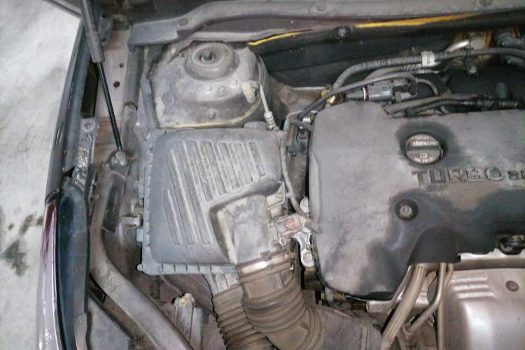Used Buick Envision 2014 28T Four-Wheel Drive Elite Model Engine Bay Right