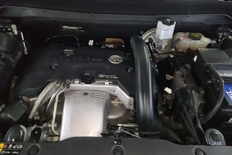 Used Buick Envision 2014 28T Four-Wheel Drive Luxury Model Engine Bay