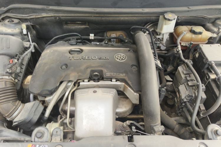 Used Buick Envision 2014 28T Four-Wheel Drive Elite Model Engine Bay