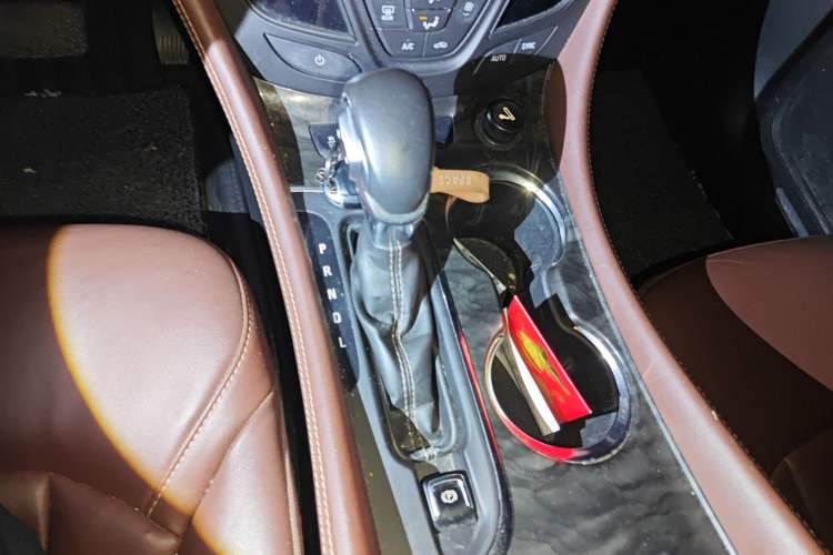 Used Buick Envision 2014 28T Four-Wheel Drive Elite Model Gear Lever