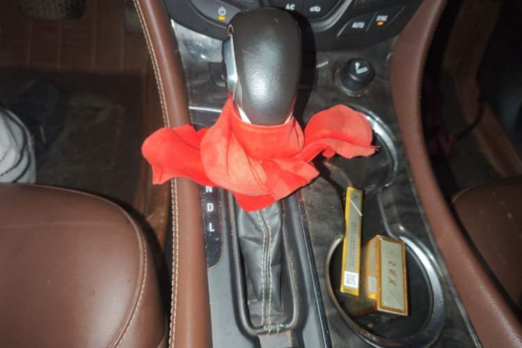 Used Buick Envision 2014 28T Four-Wheel Drive Elite Model Gear Lever