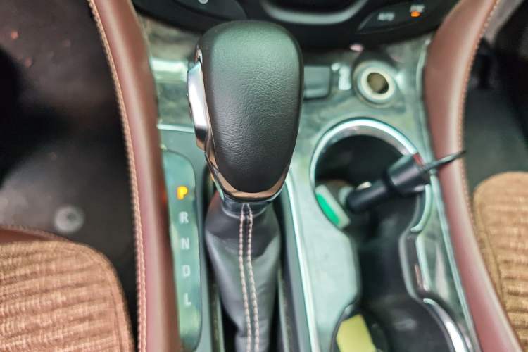 Used Buick Envision 2014 28T Four-Wheel Drive Elite Model Gear Lever