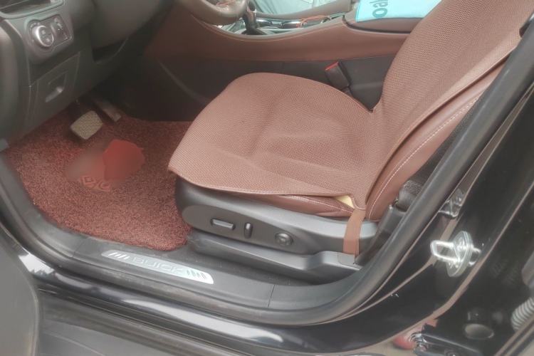 Used Buick Envision 2014 28T Four-Wheel Drive Luxury Model Left Front Seat