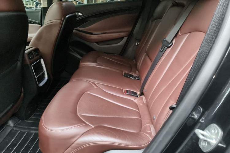 Used Buick Envision 2014 28T Four-Wheel Drive Luxury Model Left Rear Seat