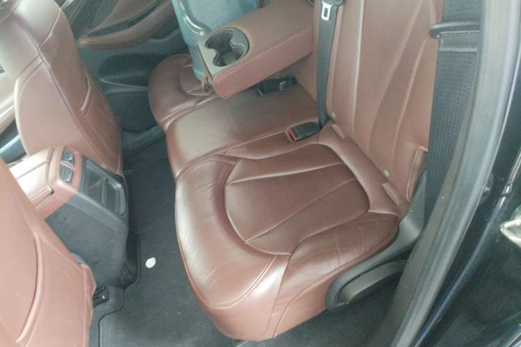 Used Buick Envision 2014 28T Four-Wheel Drive Elite Model Left Rear Seat