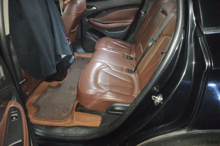 Used Buick Envision 2014 28T Four-Wheel Drive Elite Model Left Rear Seat